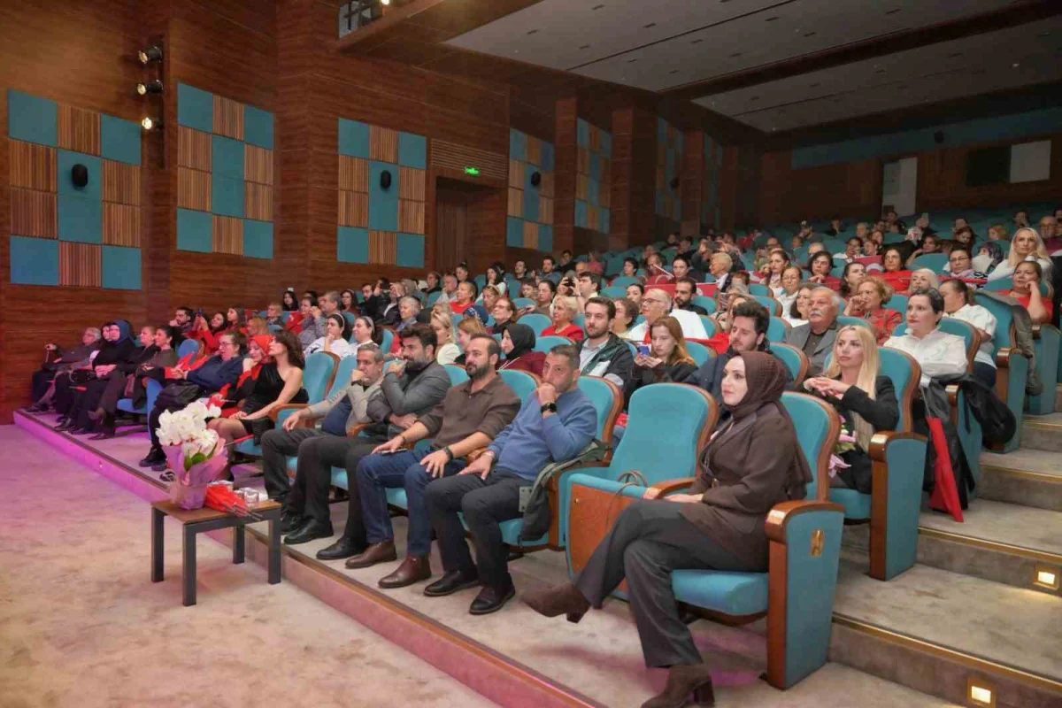 Esenyurt’ta Cumhuriyet coşkusu Türk müziğiyle taçlandı
