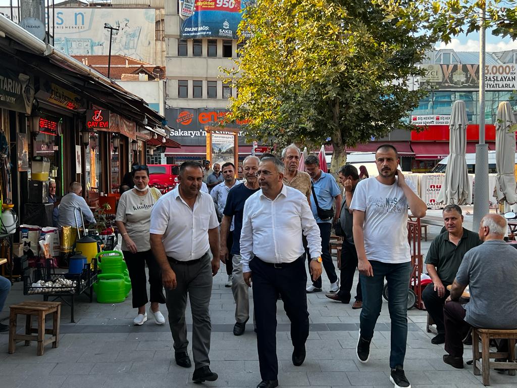 İYİ Parti Adapazarı Teşkilatı Ayakkabıcılar Çarşısında