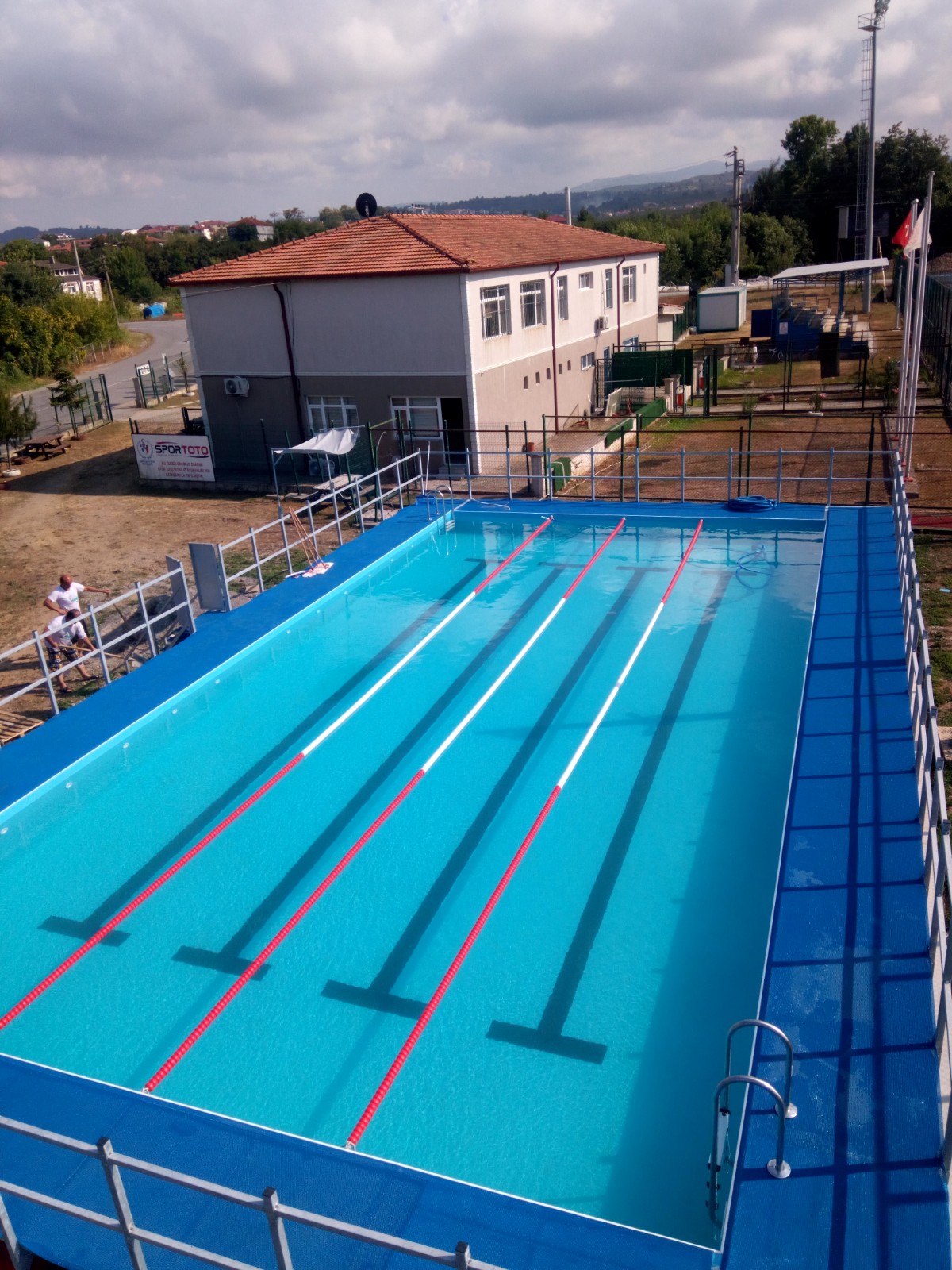Sakarya’ya 4 Yeni Portatif Yüzme Havuzu