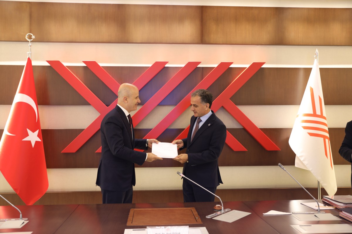 Rektör Prof. Dr. Hamza Al Mazbatasını Aldı