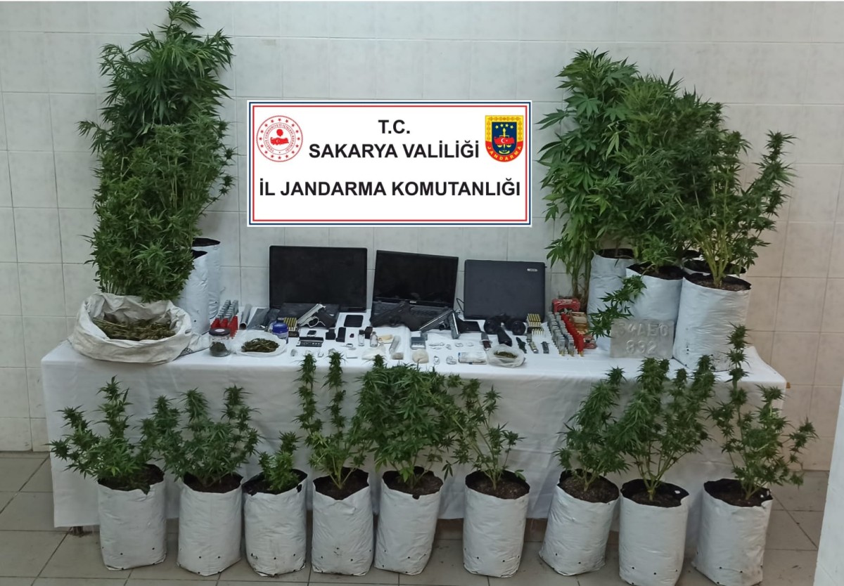 HENDEK'TE UYUŞTURUCUYA GEÇİT YOK