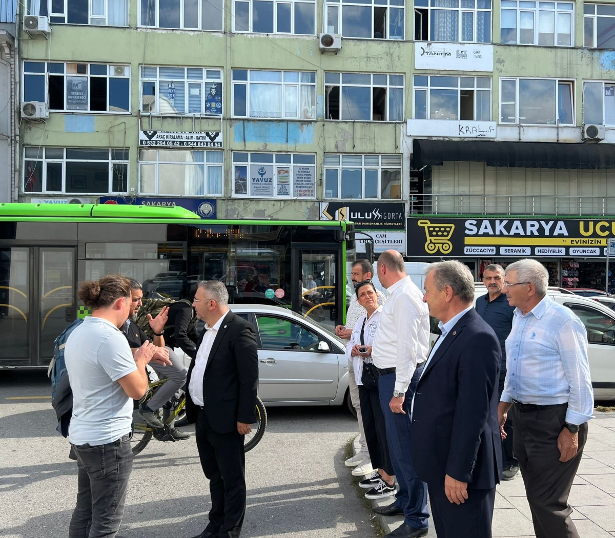 İYİ Parti Adapazarı Teşkilatı Ankara Caddesinde