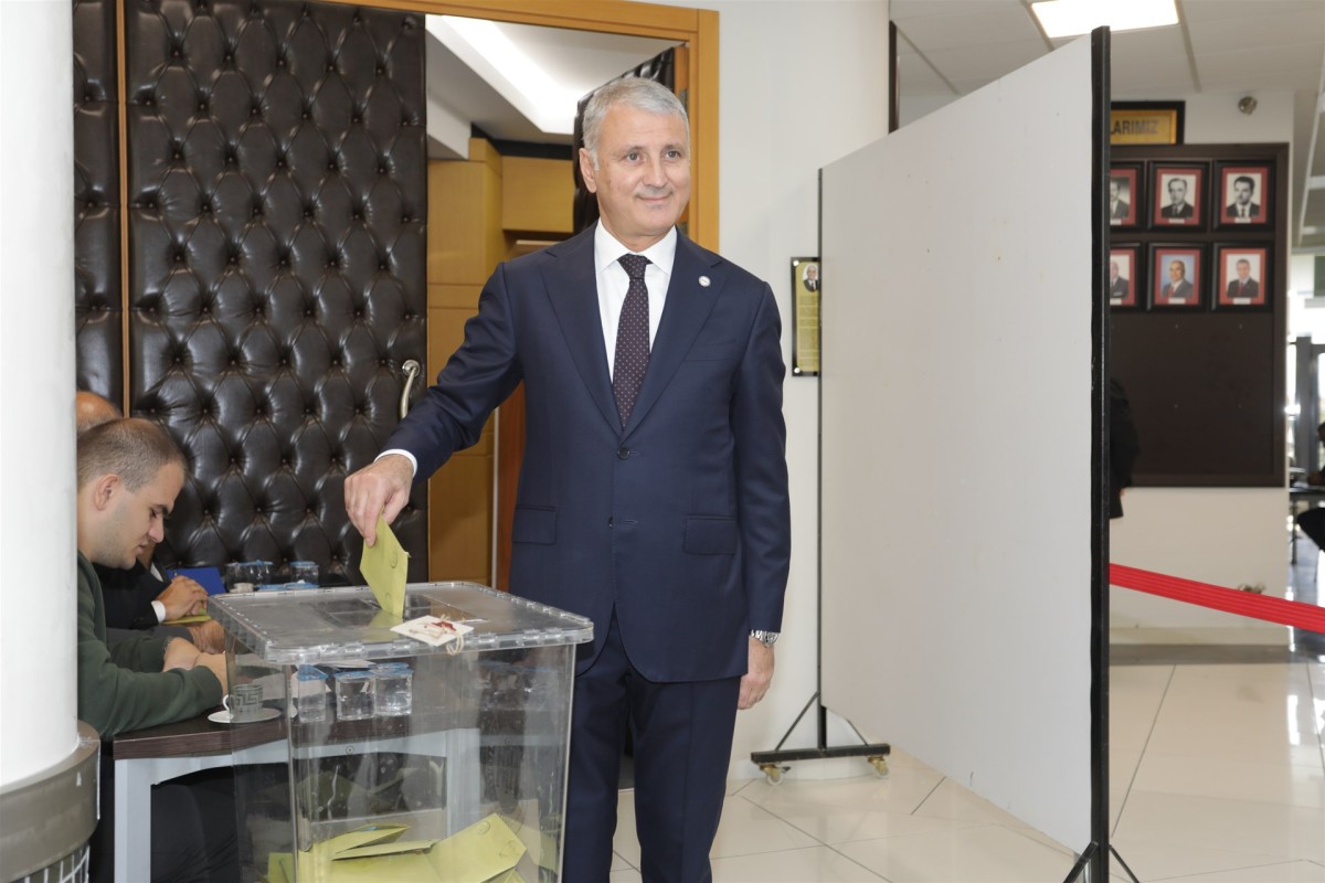 Başkan Altuğ SATSO'da Güven Tazeledi