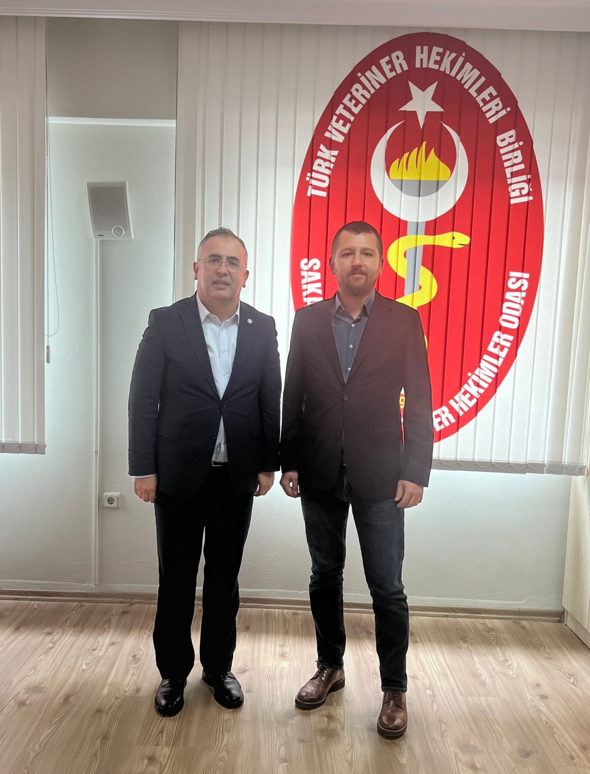 İYİ Parti Adapazarı İlçe Başkanlığı Veterinerler Odasını ziyaret etti