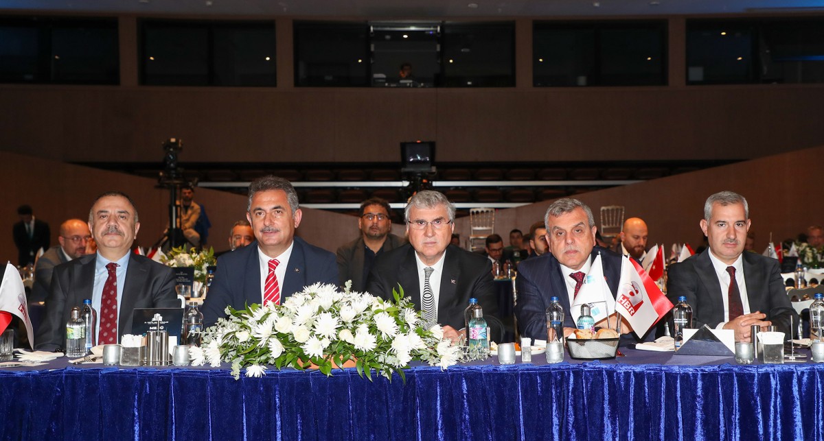 Yüce anlattı Türkiye dinledi: “Sakarya, Türkiye’nin yıldız şehri olma yolunda”