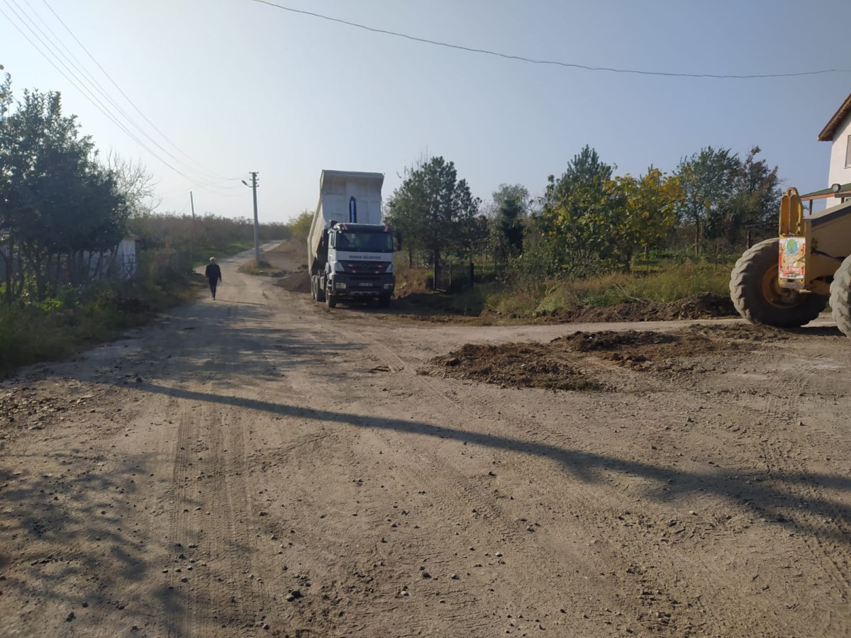 BELEDİYE EKİPLERİ GÜLDİBİ MAHALLESİNDE