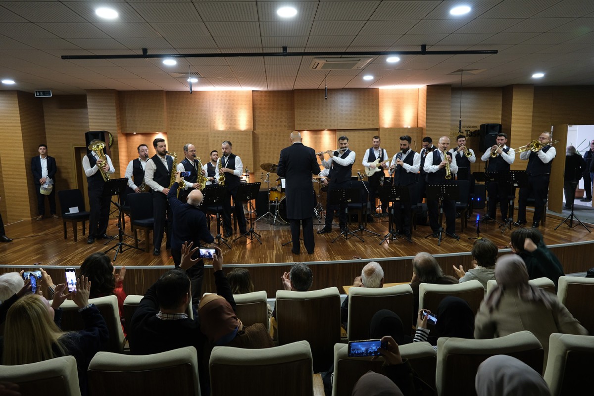Kent Orkestrası’ndan Ziya  Taşkent’te müzik dolu akşam