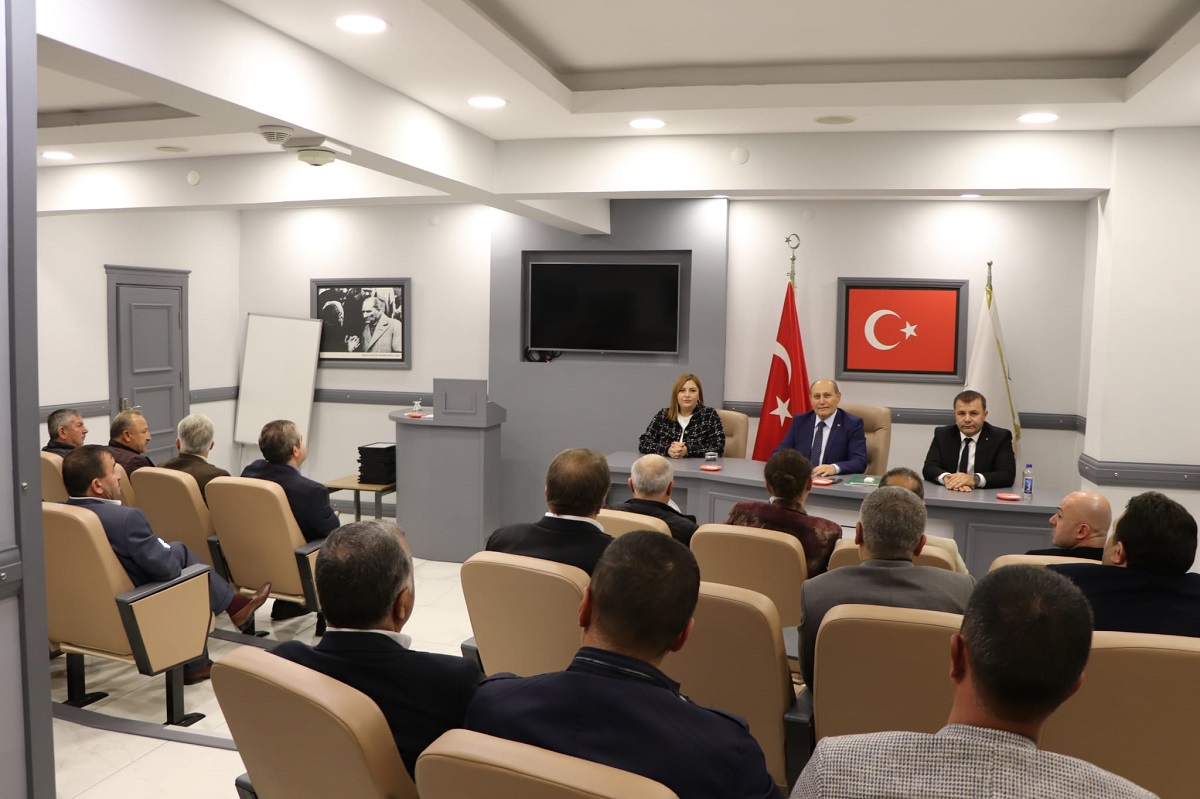 Sakarya Ticaret Borsası (STB)seçimleri sonrası oluşan yeni meclis ilk toplantısını gerçekleştirdi