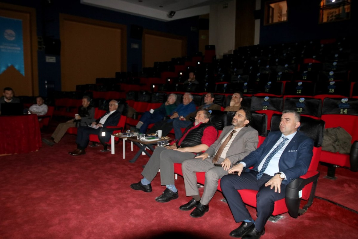 ‘Sakarya Bir Başka’ fotoğraf  yarışmasının seçici kurulu toplandı