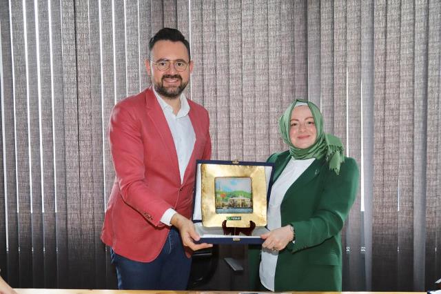Akyazı’dan Yeşilay’a güçlü destek