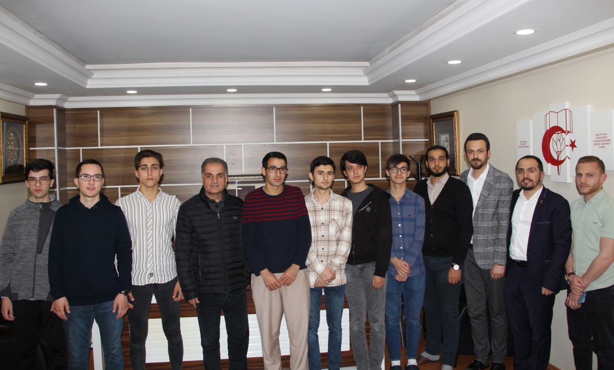 Rektör Hamza Al Üniversite Öğrencileriyle Buluştu