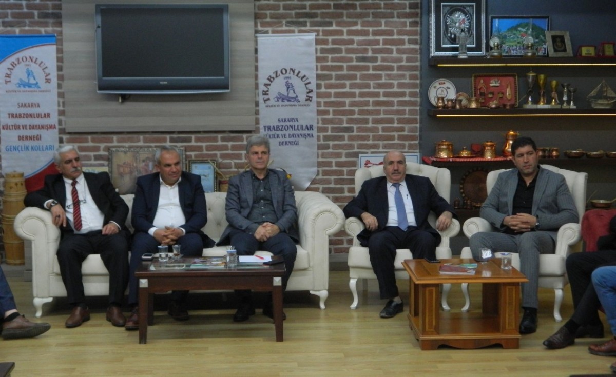 Hemşehri dernekleri başkanları toplantıda bir araya geldi