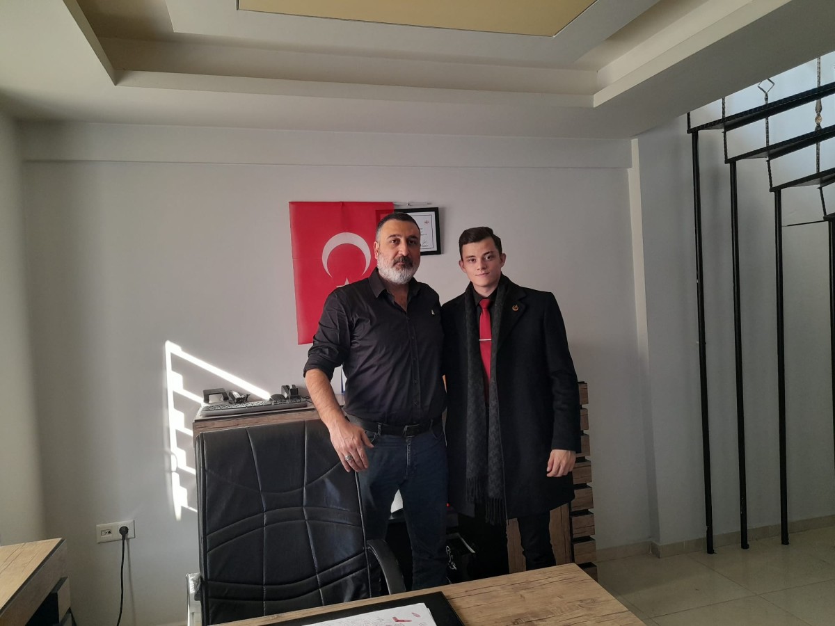 Alperen Ocakları Adapazarı’nda bayrak değişimi
