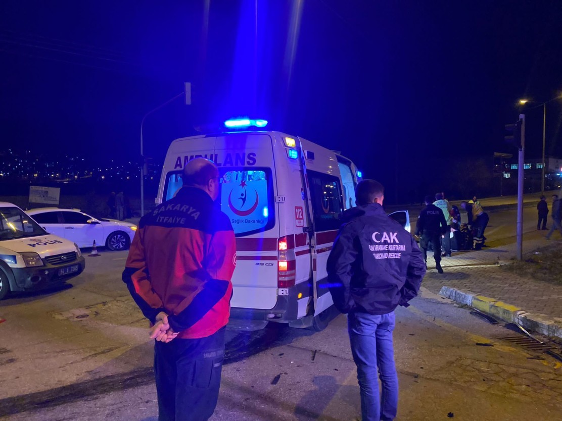 Karaman'da trafik kazası; 8 yaralı