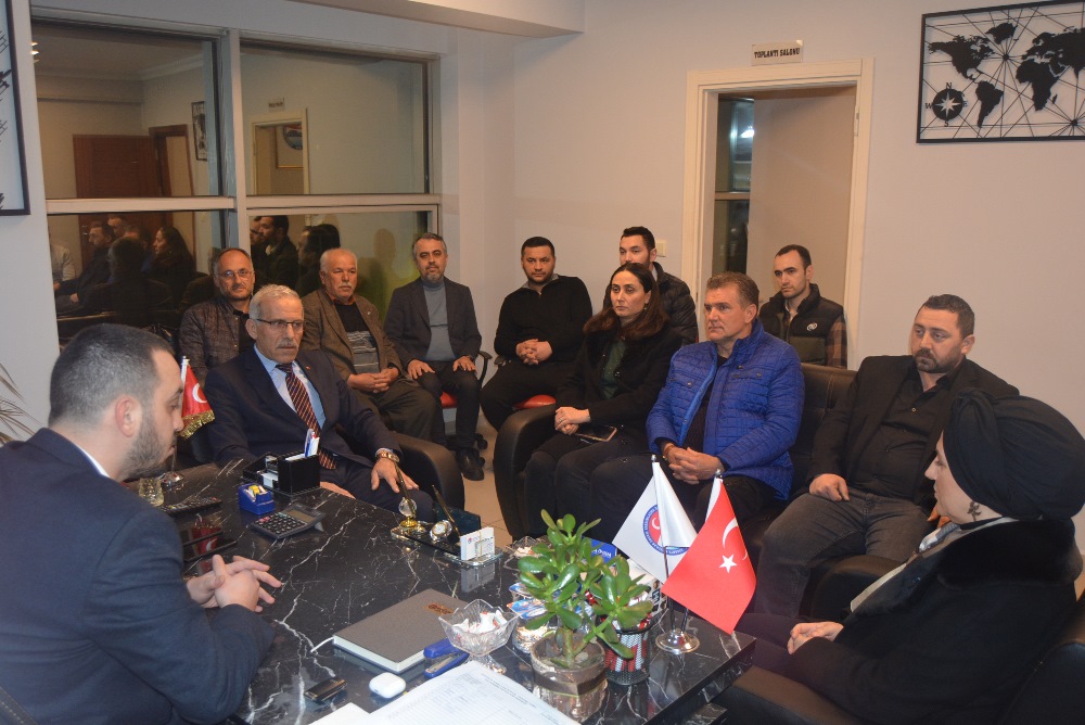 Elif Feratoğlu’ndan Kınalılar Derneğine ziyaret