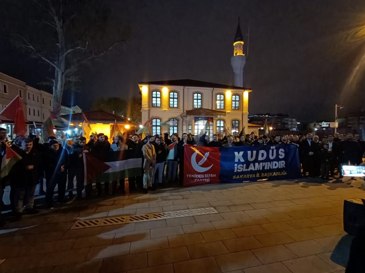 Mescid-i Aksa’ya ve Müslümanlara alçakça saldırı 