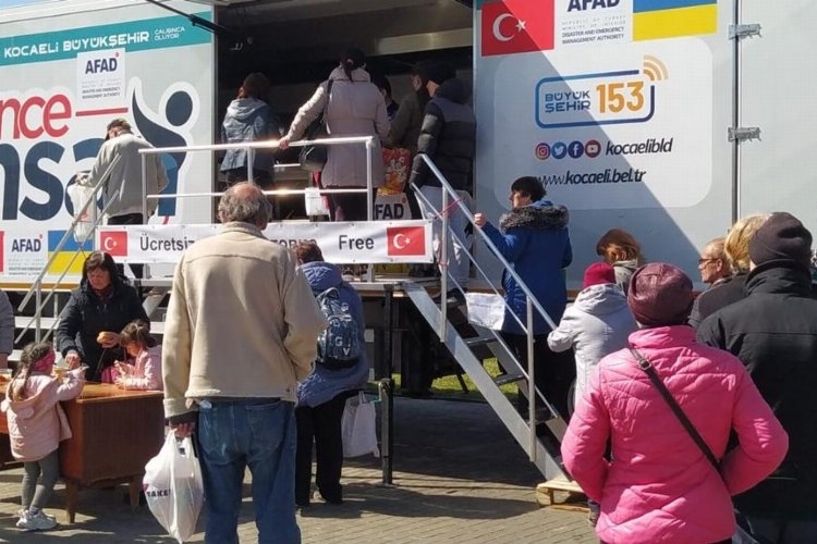 Yemek dağıtan mobil yemek tırı Ukranya’dan döndü