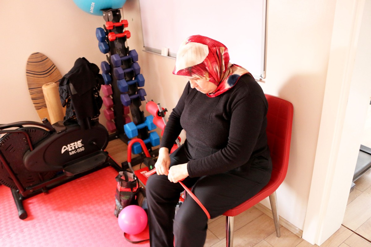 Sakaryalı yaşlılar yoga ve pilatesle  gençleşiyor