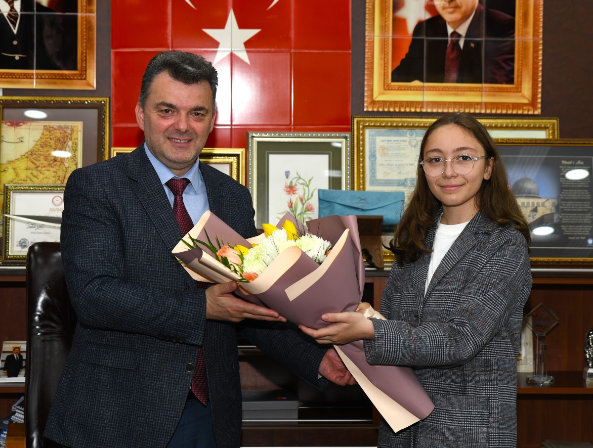 Başkan koltuğuna Geral oturdu 