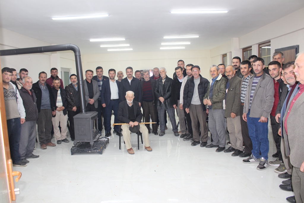 MHP li’ler Dışdedeler Mahallesini ziyaret etti