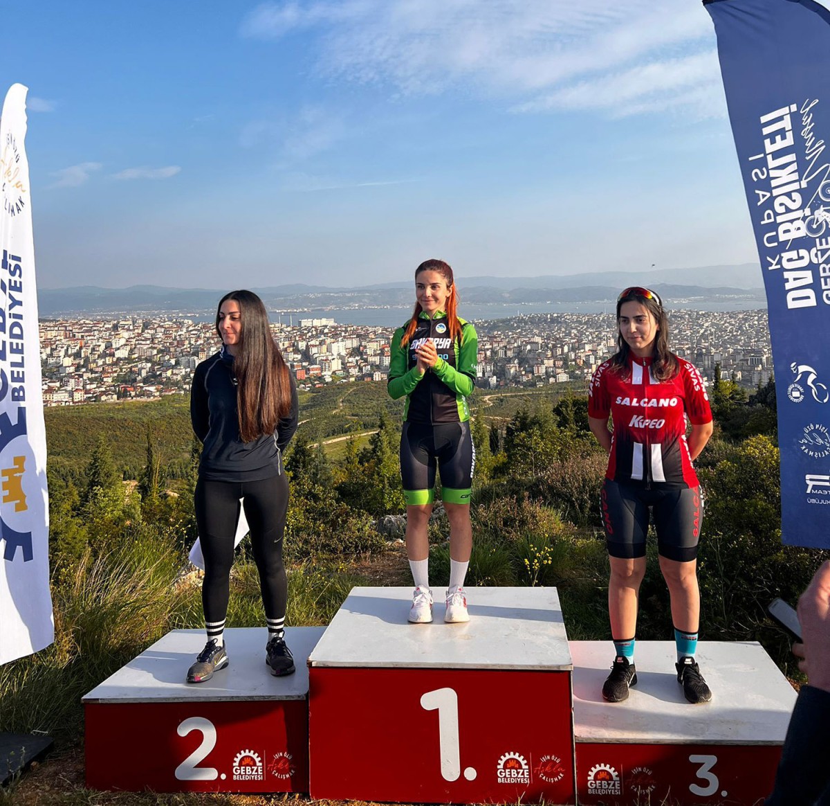 Büyükşehir bisiklet  sporcularından gururlandıran başarı