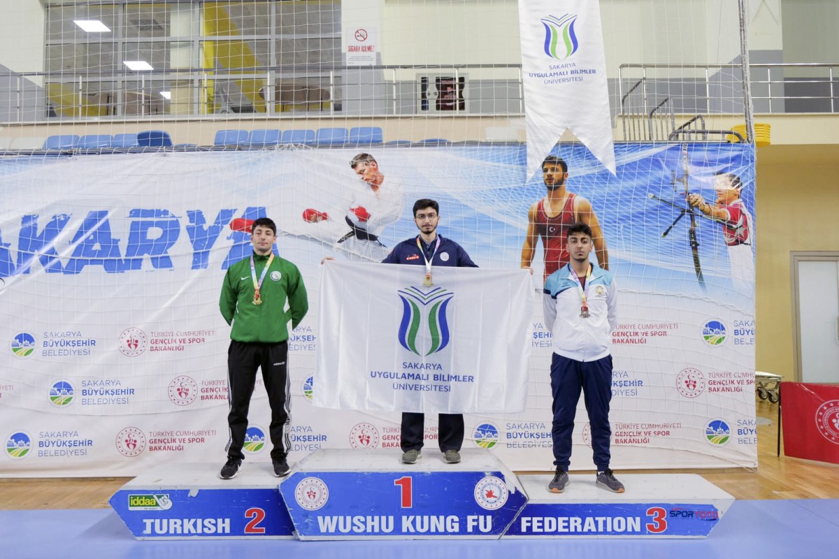 SUBÜ öğrencilerinden Wushu’da 3 madalya