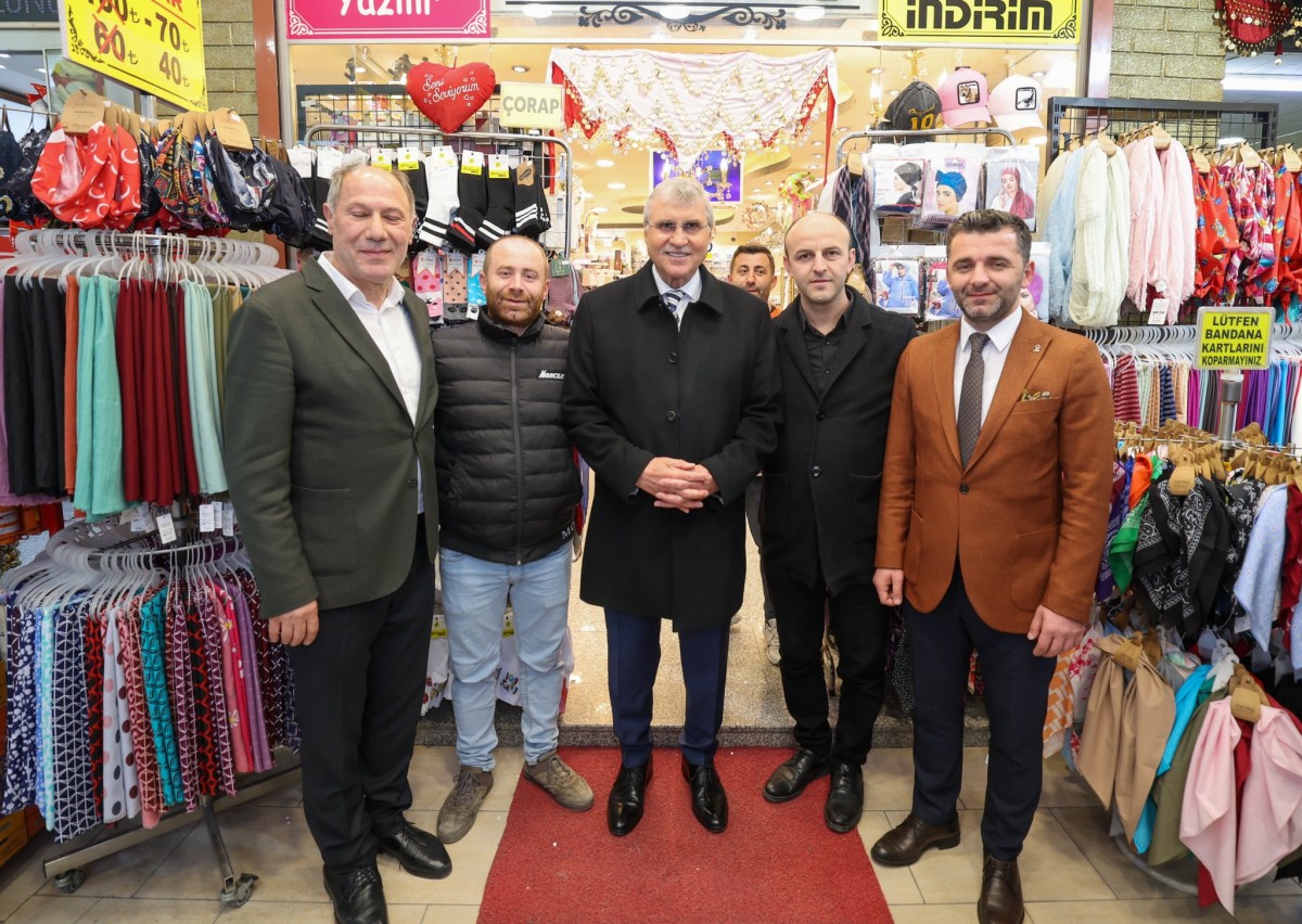 Yüce şehri karış karış gezdi