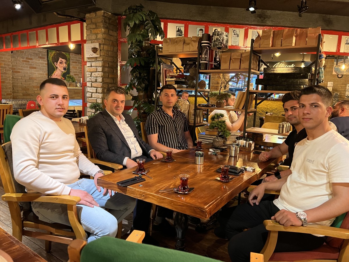 Karasu Belediye Başkanı İshak Sarı Gençlerle Sohbet Etti