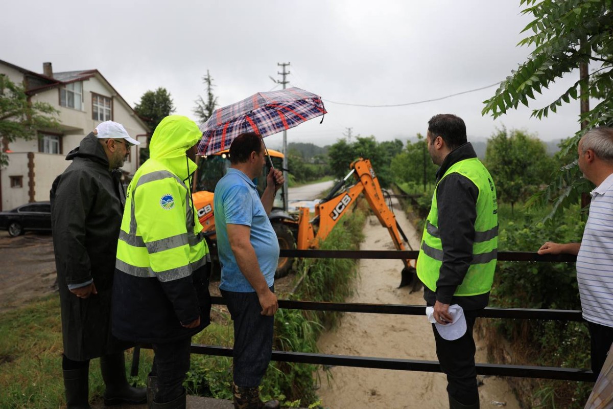 Aşırı kuvvetli yağışa  Büyükşehir Belediyesi’nden anında müdahale
