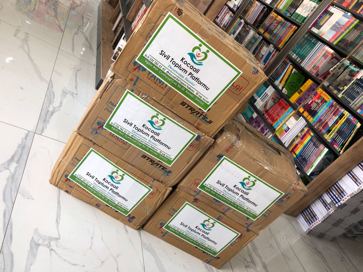 Hatay Defne öğrencilerine kitap desteği