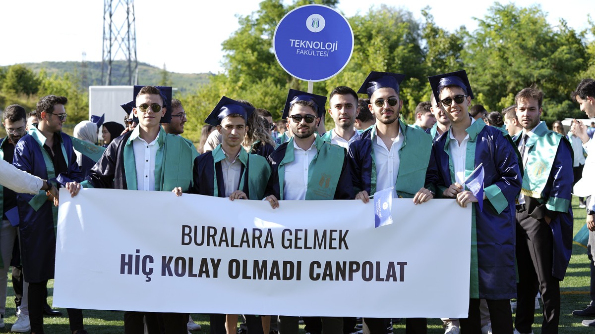 SUBÜ 2.665 öğrencisini coşkulu törenle mezun etti