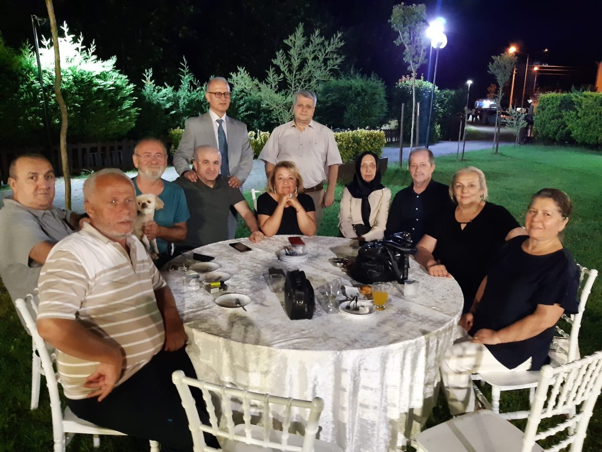 Arifiye Öğretmen Lisesi Mezunları, Okul Arkadaşlarının Mutlu ve Acı Günlerinde Hep Yanındalar