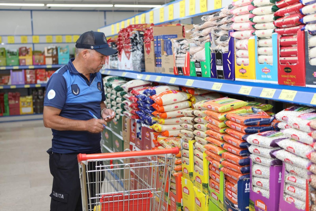 Arifiye Zabıtasından Market Denetimi…