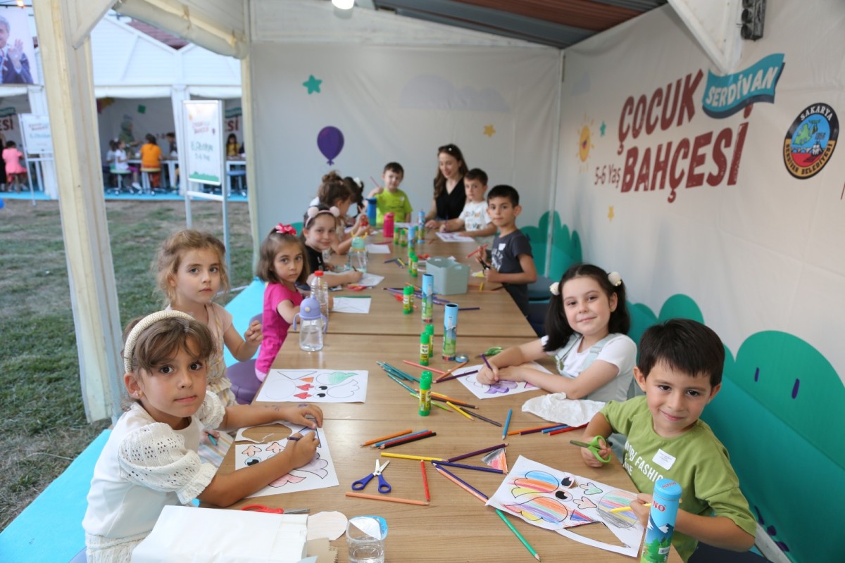 Serdivan Çocuk Bahçesi’nde Eğlence Devam Ediyor