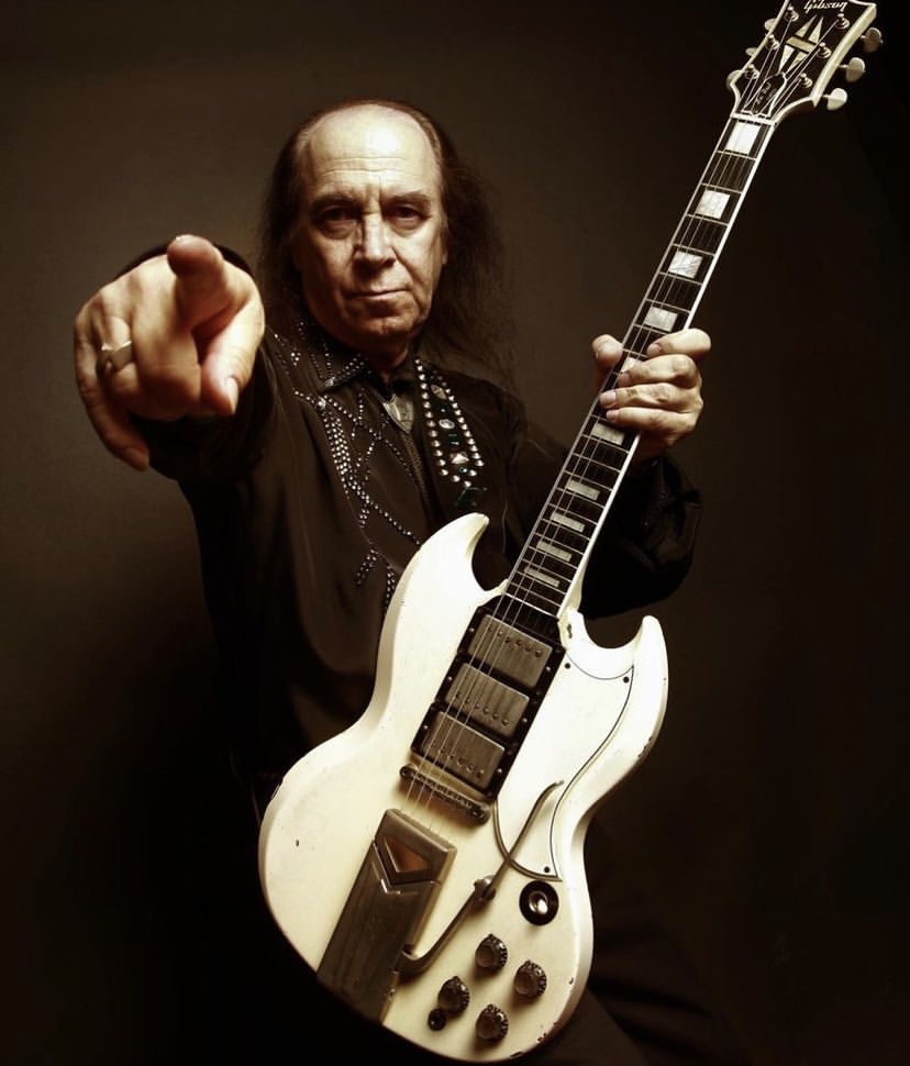 Erkin Koray halatını kaybetti 