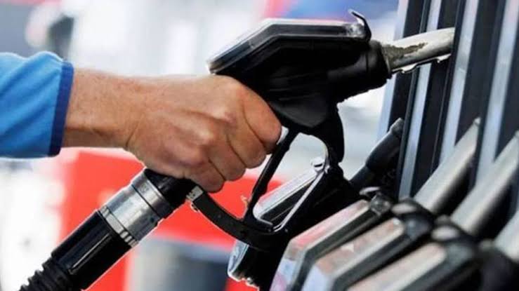 Akaryakıta OKKALI zam! Motorine 20 TL, Benzine 17 TL zam iddiası şoke etti