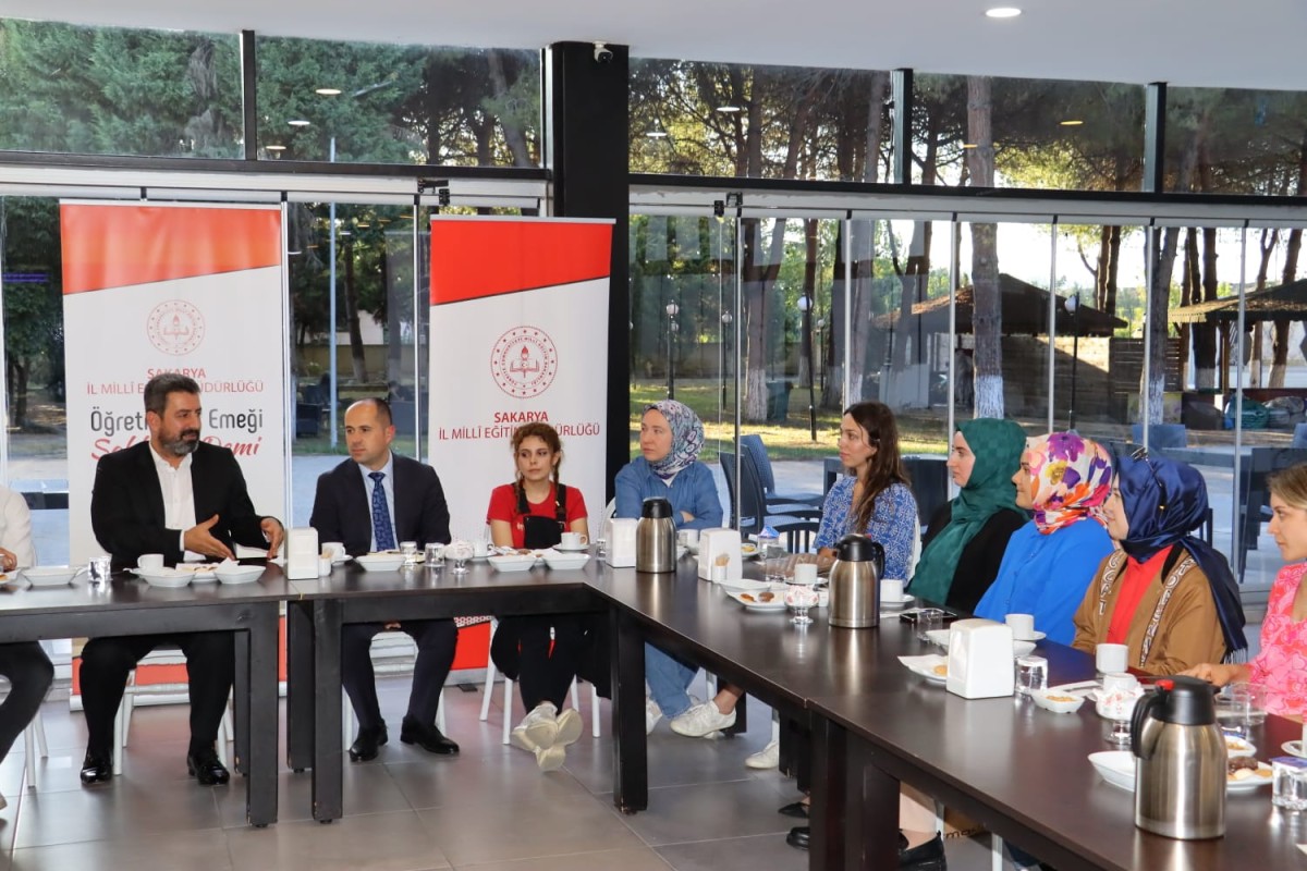 Yeni Eğitim-Öğretim Yılının İlk Öğretmen Buluşması Göreve Yeni Başlayan Öğretmenlerle Gerçekleştirildi