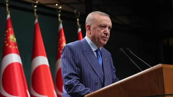 Mülakat, emekli zammı, vergisiz cep telefonu... Beklenen gün geldi! Kritik Kabine toplantısı sonrası Erdoğan duyuracak