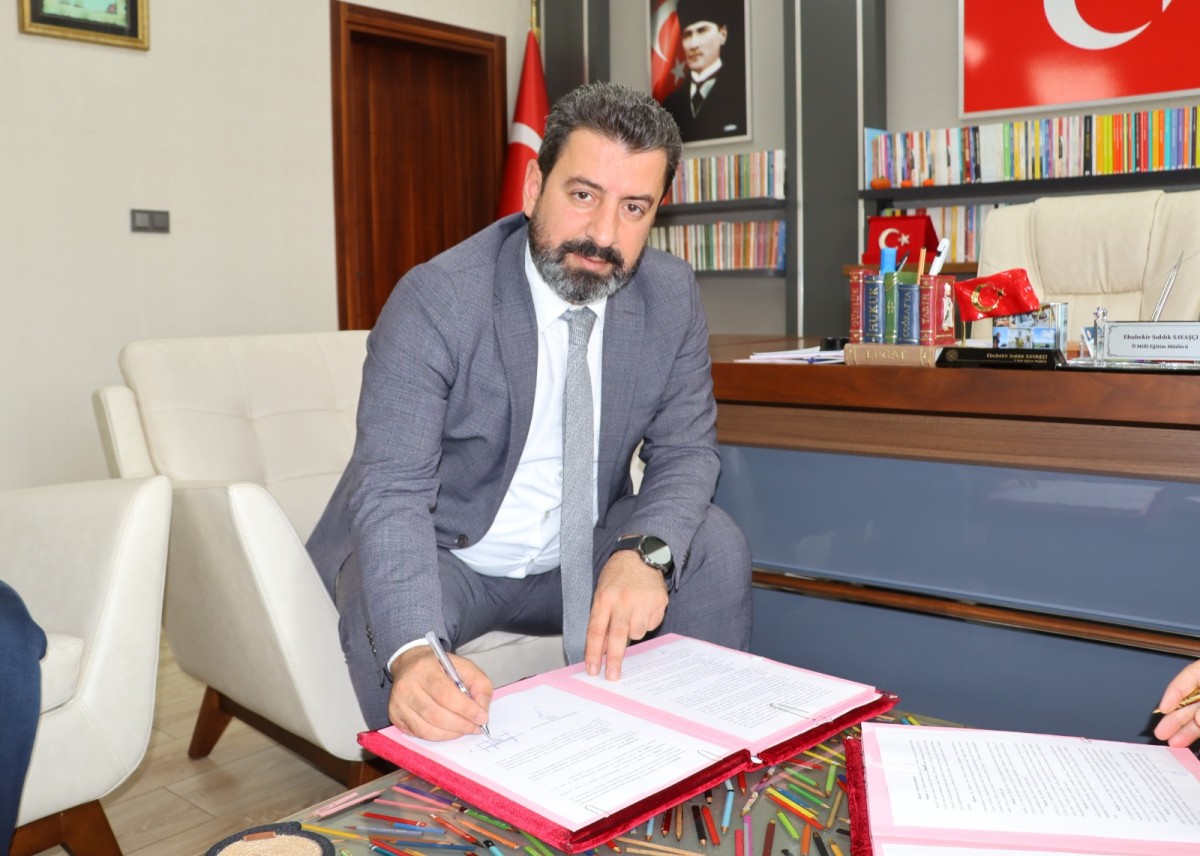 Sakarya İl Millî Eğitim Müdürlüğü ve Sakarya Kızılay Şubesi Protokol İmzaladı