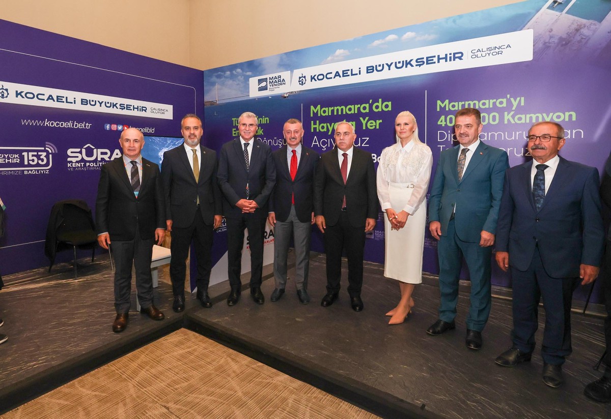Yüce dev fuarda Sakarya’nın kentsel dönüşüm planını açıkladı 