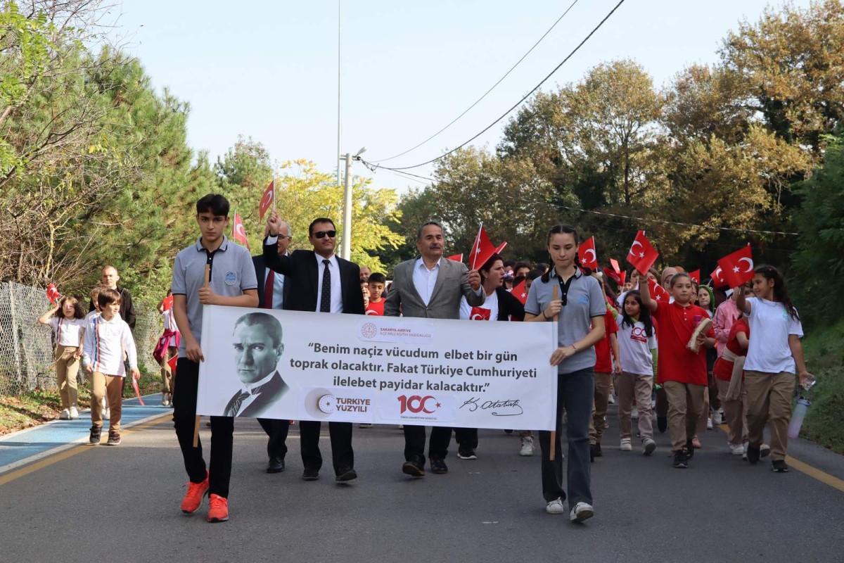 100. Yıl Etkinlikleri Arifiye’de Doğa Yürüyüşü ile Başladı.