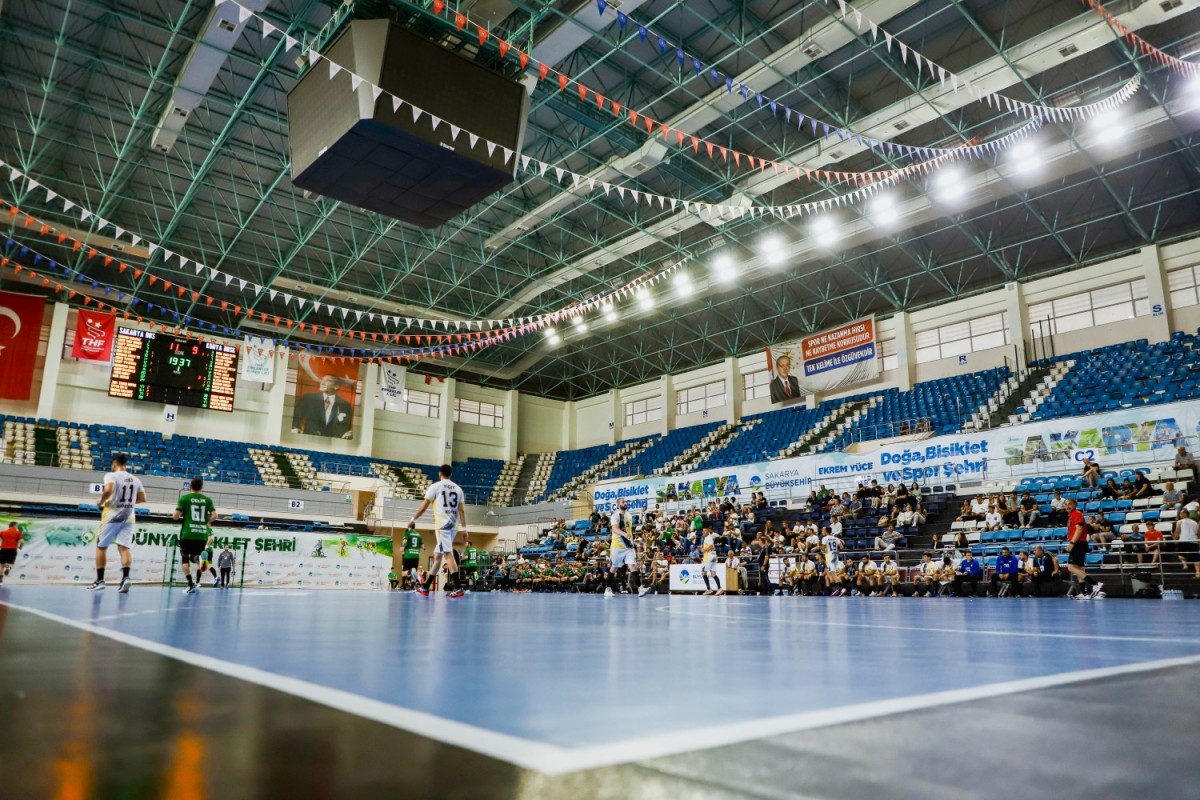 Büyükşehir hentbolun 7 sporcusu  milli takımlara davet edildi