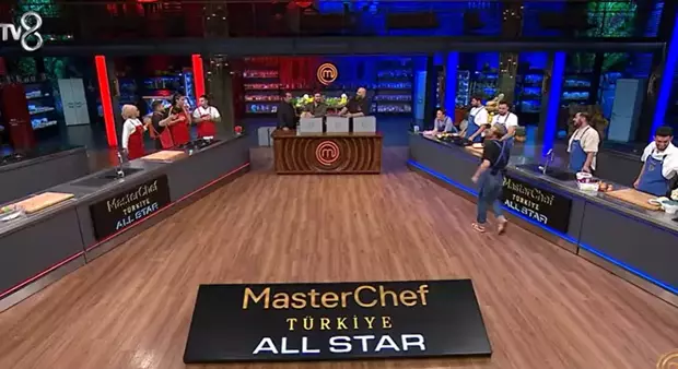 MasterChef'te 1. ve 2. eleme adayı belli oldu! 31 Ekim Salı MasterChef'te dokunulmazlığı kim kazandı, potaya kim gitti? İşte 1. ve 2. eleme adayları