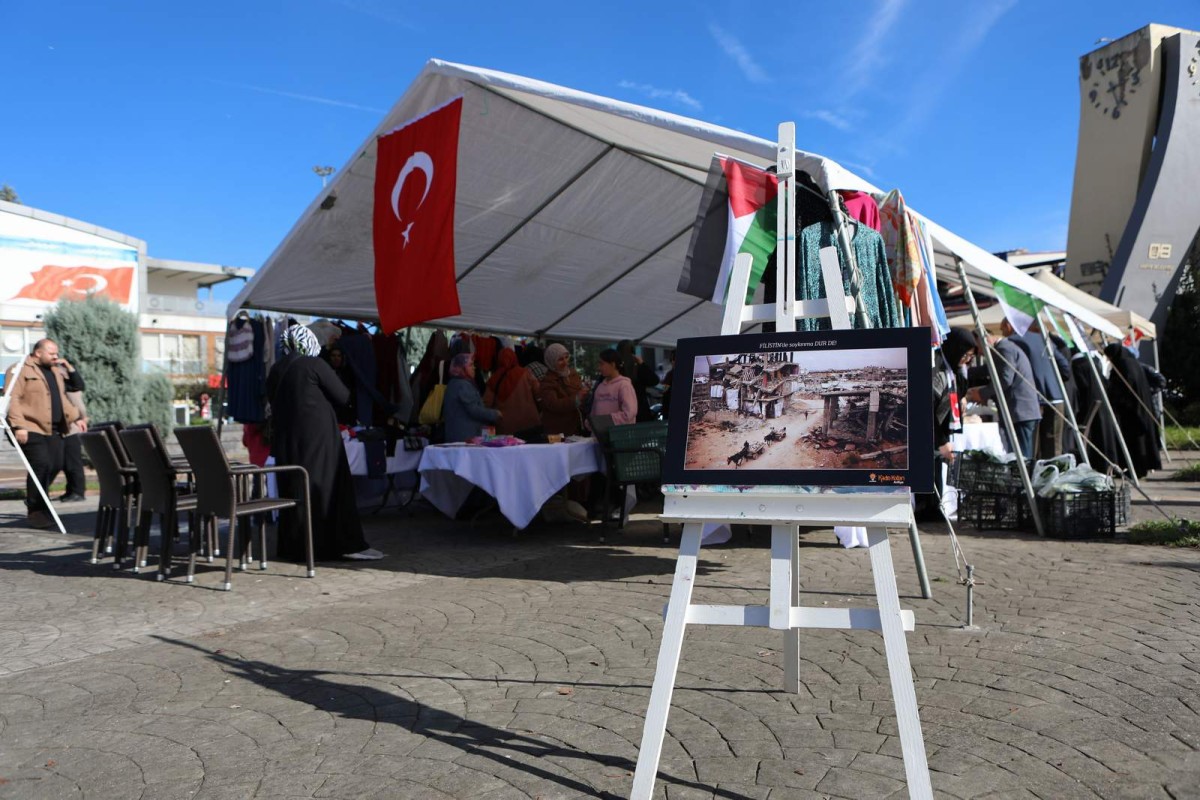 AK Kadınlardan Arifiye’de Filistin’e Destek Kermesi…