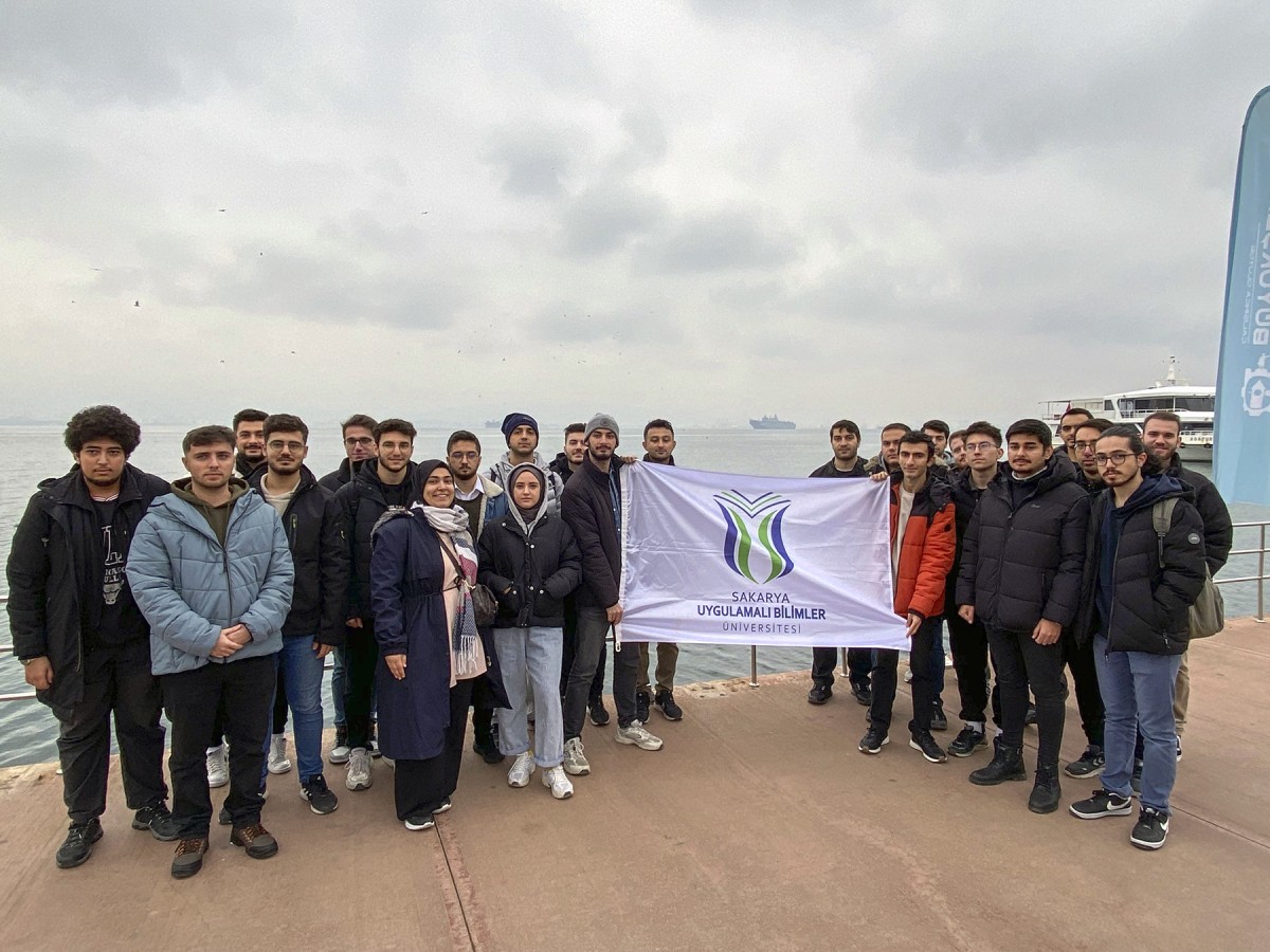 SUBÜ öğrencileri TCG Anadolu’yu ziyaret etti