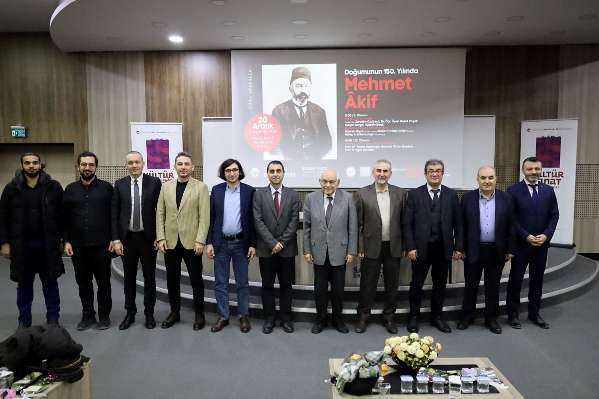 Doğumunun 150. Yılında Mehmet  Akif konuşuldu