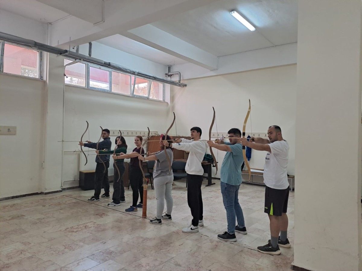 TÜBİTAK projesiyle okçuluk eğitimi