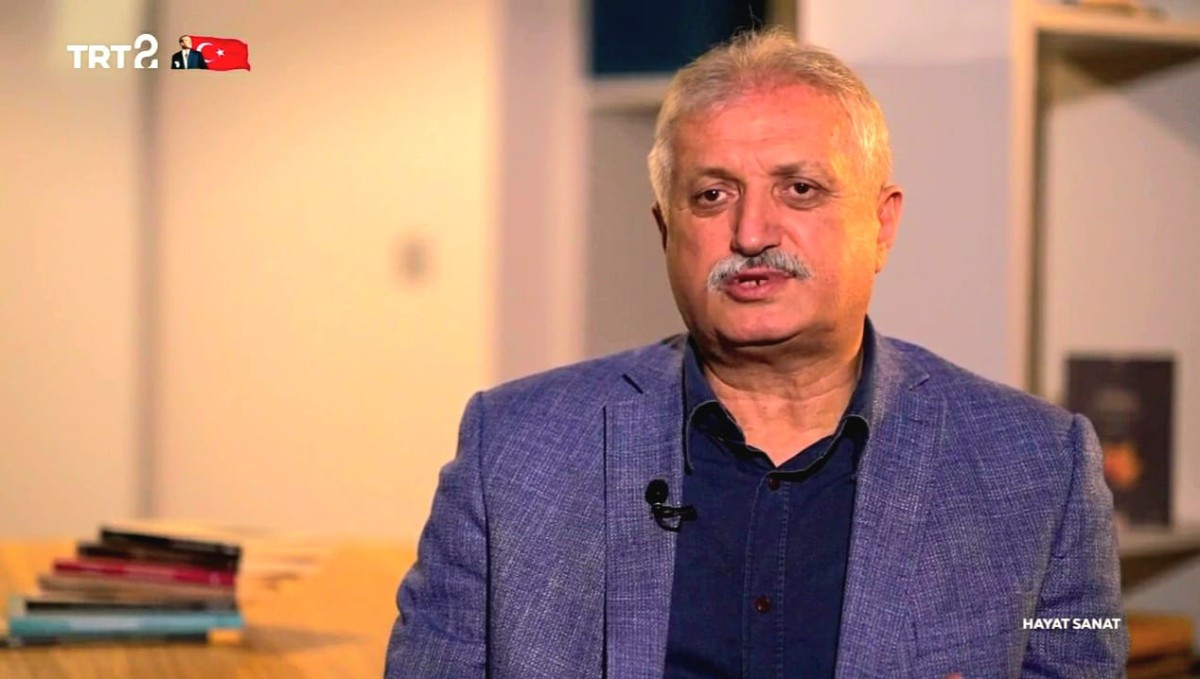 Yazar Fahri Tuna, TRT2 de Portre Dünyasını Anlattı.