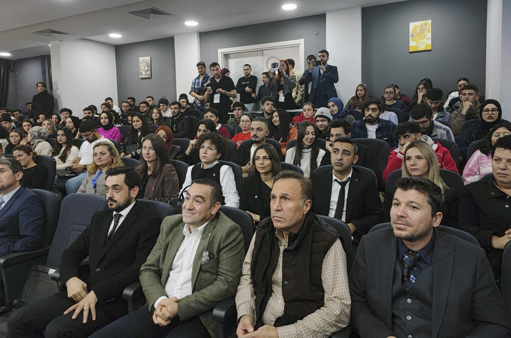 İş dünyası Kariyer Zirvesi için SUBÜ’deydi
