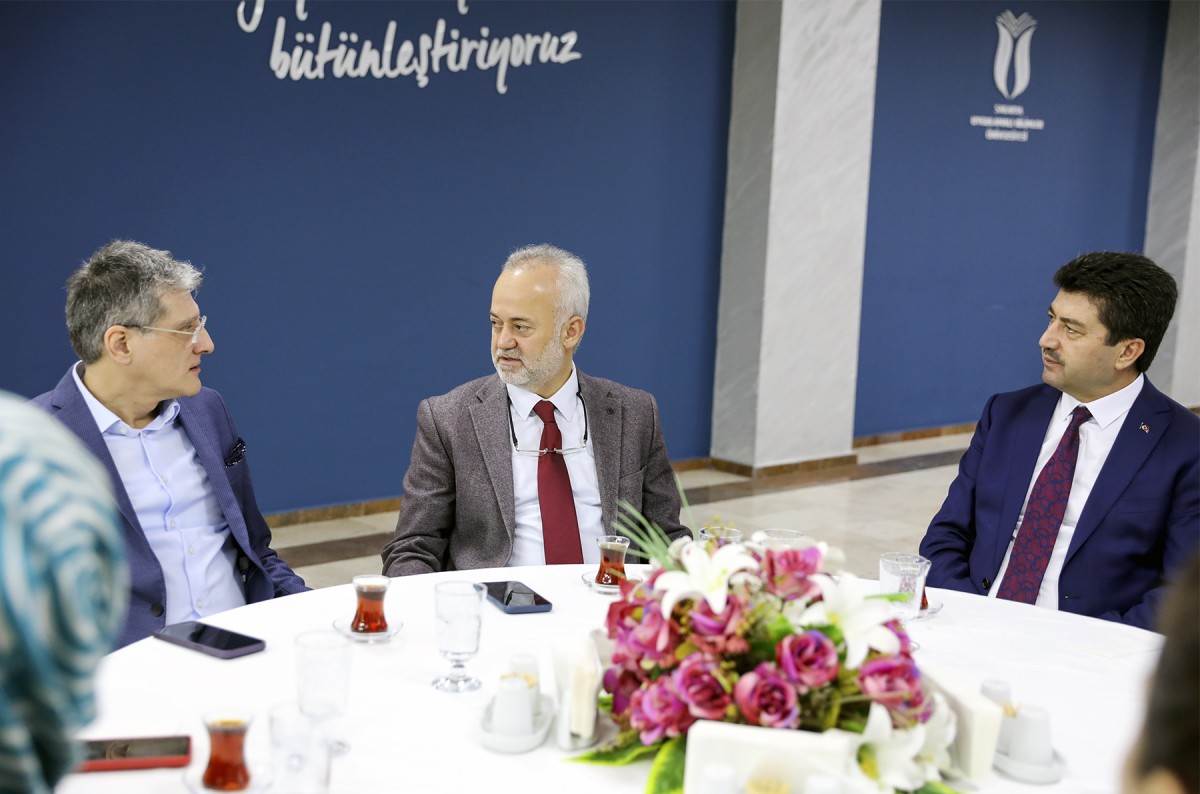 SUBÜ Fikir Sofrası’nda sağlık eğitimi konuşuldu
